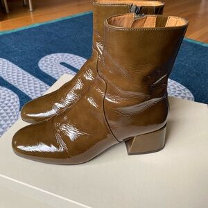 Sezane Paulette Low Boots Patent Khaki - Size 8